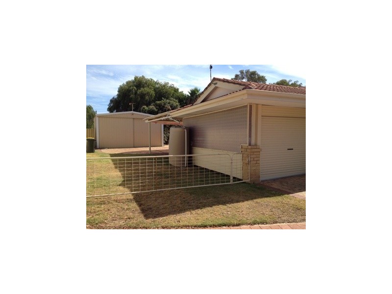 6 Raglan Close, Falcon WA 6210