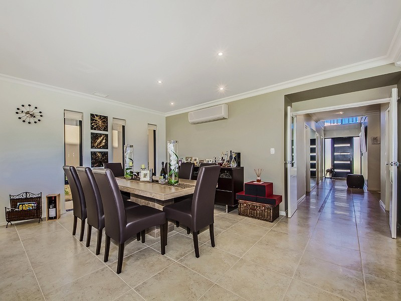 8 Alexis Circle, Wannanup WA 6210