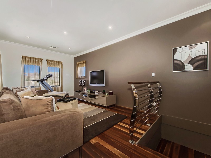 8 Alexis Circle, Wannanup WA 6210