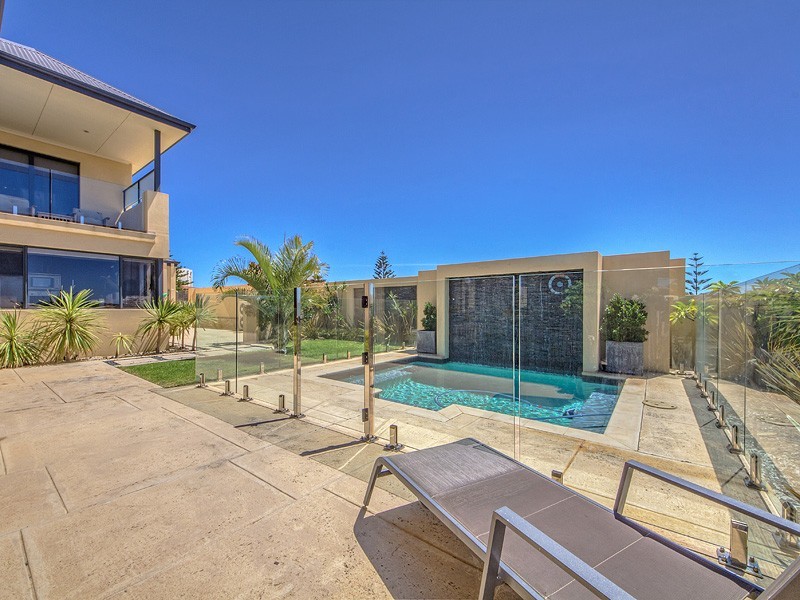 8 Alexis Circle, Wannanup WA 6210