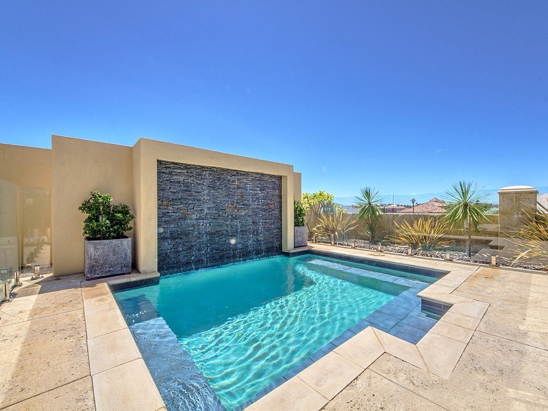 8 Alexis Circle, Wannanup WA 6210