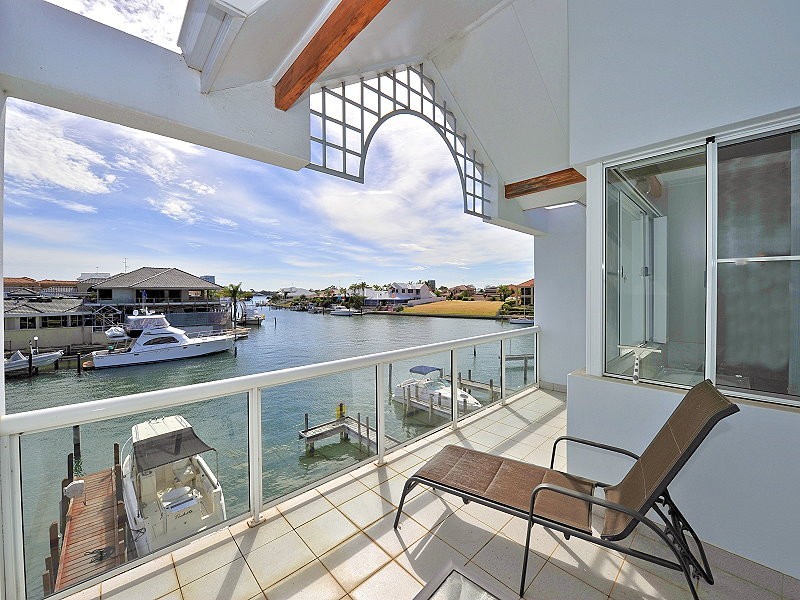 11 /20 BARUNA COURT, Halls Head WA 6210