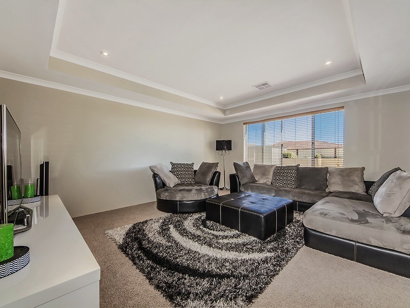 12 Australis Circle, Port Bouvard, Wannanup WA 6210