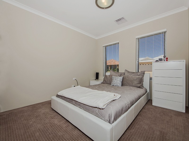 12 Australis Circle, Port Bouvard, Wannanup WA 6210