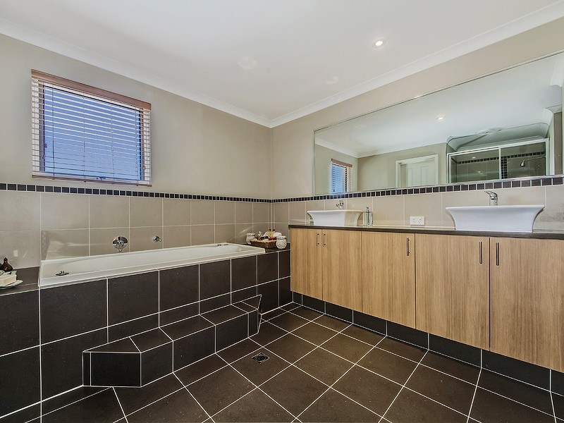 12 Australis Circle, Port Bouvard, Wannanup WA 6210