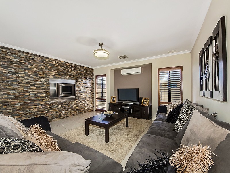 17 Australis Circle, Port Bouvard, Wannanup WA 6210