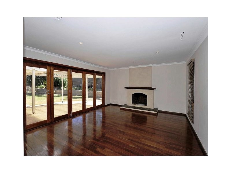 22 MUIR STREET, Halls Head WA 6210