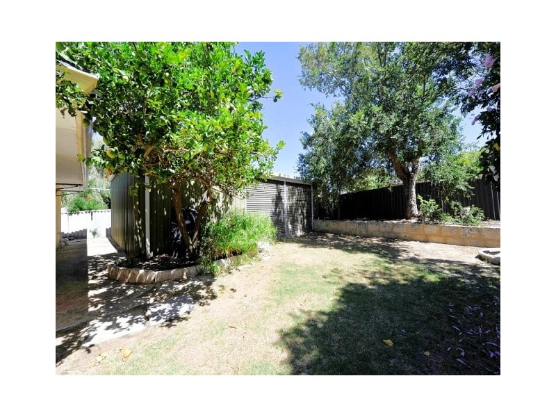 22 MUIR STREET, Halls Head WA 6210