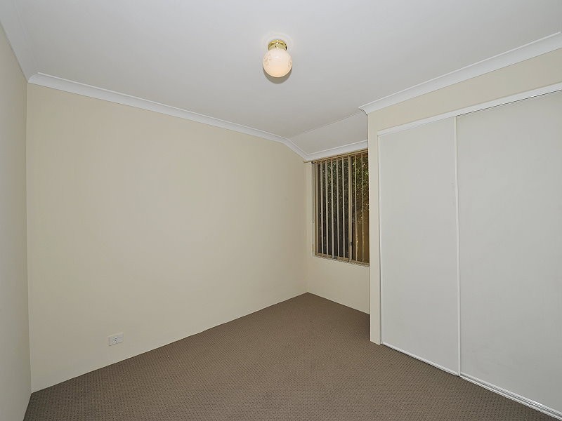 6 SALWEEN PLACE, Greenfields WA 6210