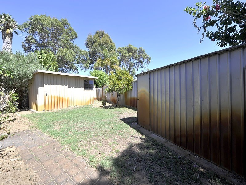 6 SALWEEN PLACE, Greenfields WA 6210