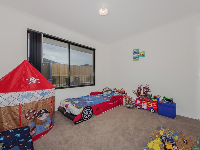 386 Peelwood Parade, Halls Head WA 6210