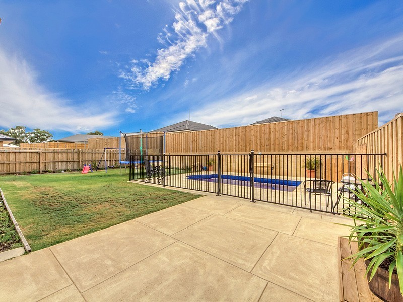 386 Peelwood Parade, Halls Head WA 6210