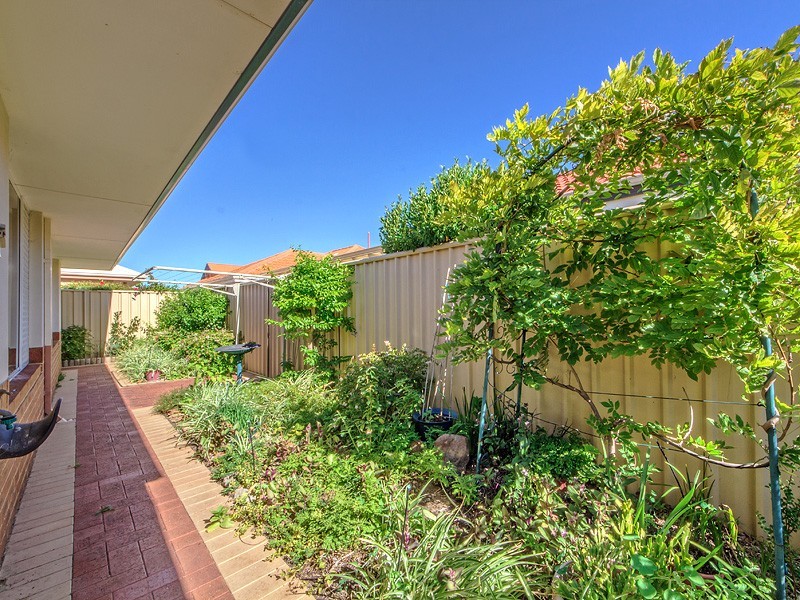 131 Murdoch Drive, Greenfields WA 6210