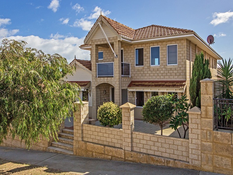 3 Frederick Way, PORT BOUVARD, Wannanup WA 6210