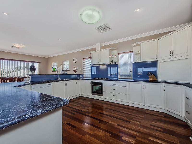 3 Frederick Way, PORT BOUVARD, Wannanup WA 6210