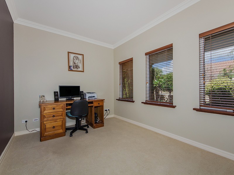 3 Frederick Way, PORT BOUVARD, Wannanup WA 6210