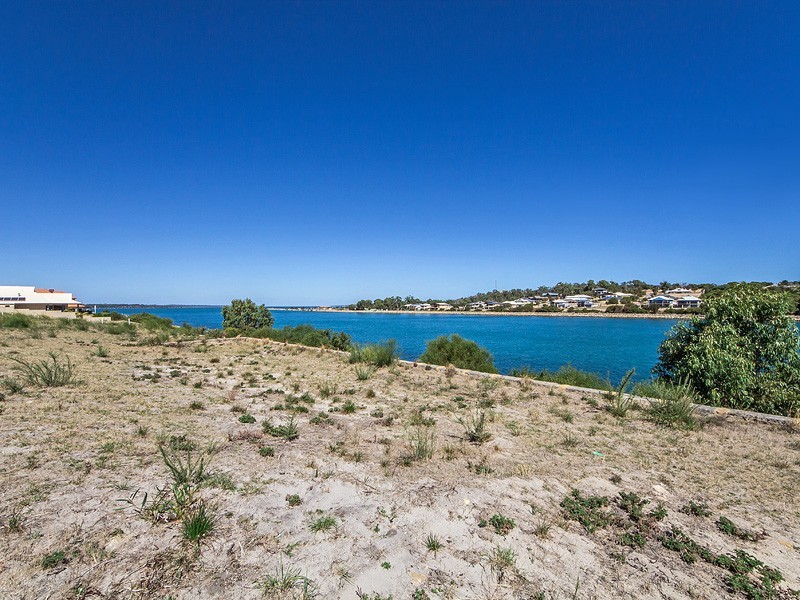 12 Spoonbill Retreat, PORT BOUVARD, Wannanup WA 6210