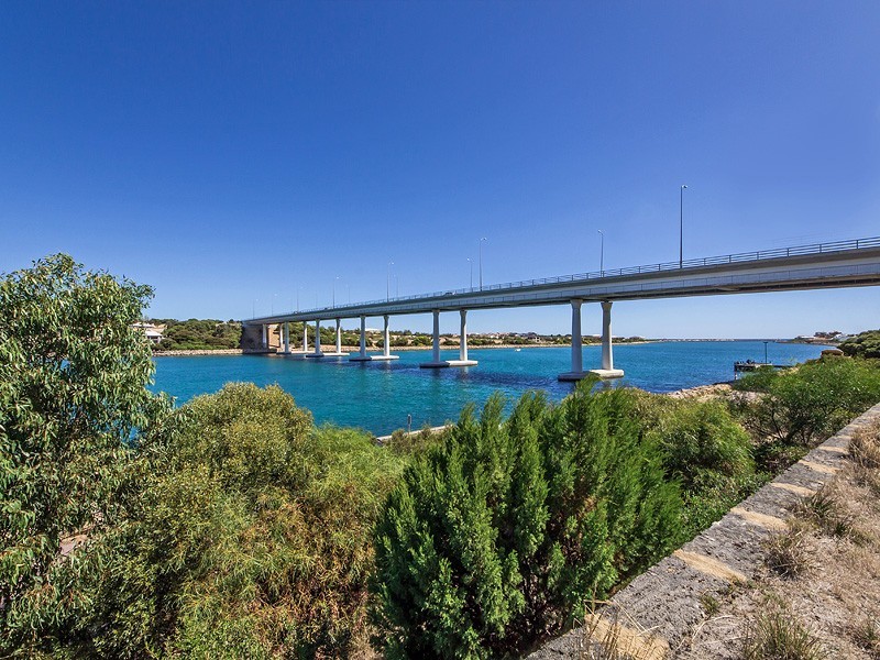 12 Spoonbill Retreat, PORT BOUVARD, Wannanup WA 6210