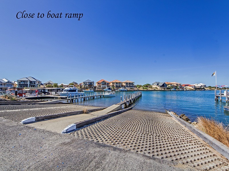 12 Spoonbill Retreat, PORT BOUVARD, Wannanup WA 6210
