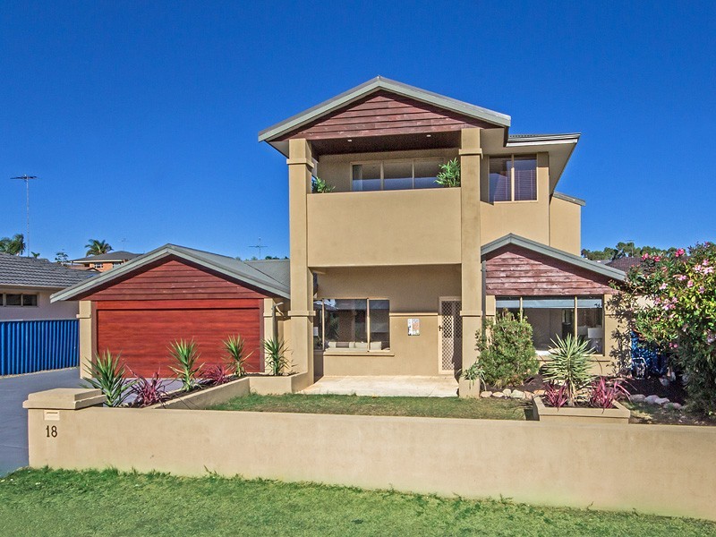18 Kingfisher Drive, Halls Head WA 6210