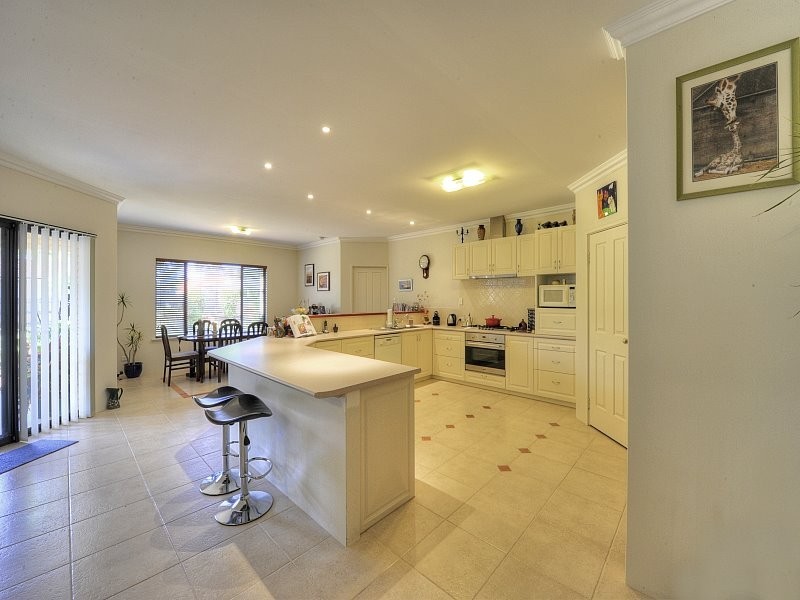 5 EMMA WAY, Coodanup WA 6210