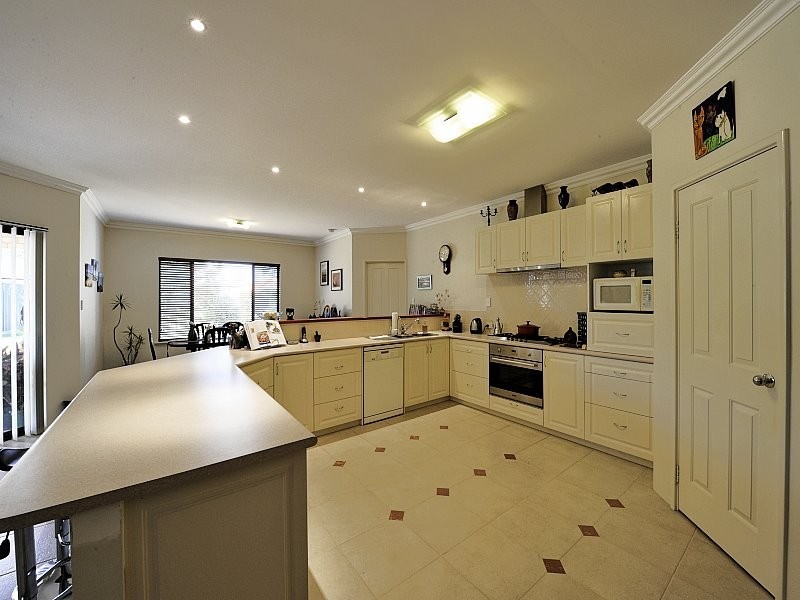 5 EMMA WAY, Coodanup WA 6210