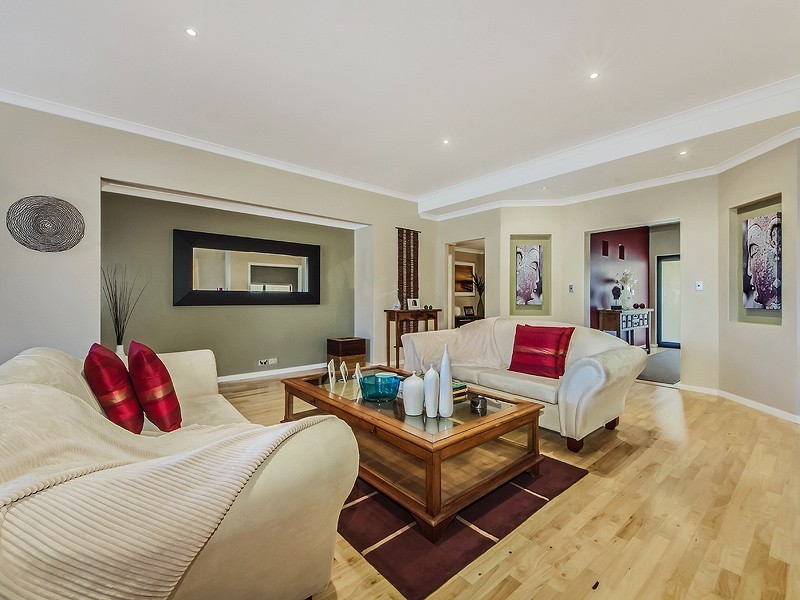 6 Frigate Way, PORT BOUVARD, Wannanup WA 6210