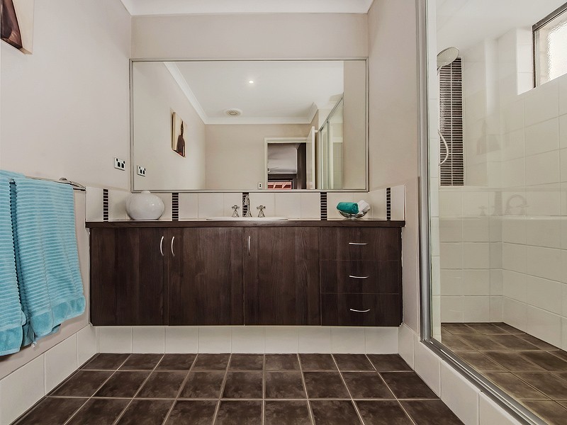 6 Frigate Way, PORT BOUVARD, Wannanup WA 6210