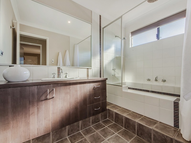 6 Frigate Way, PORT BOUVARD, Wannanup WA 6210