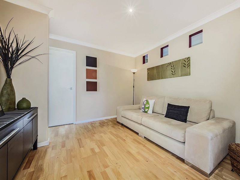 6 Frigate Way, PORT BOUVARD, Wannanup WA 6210