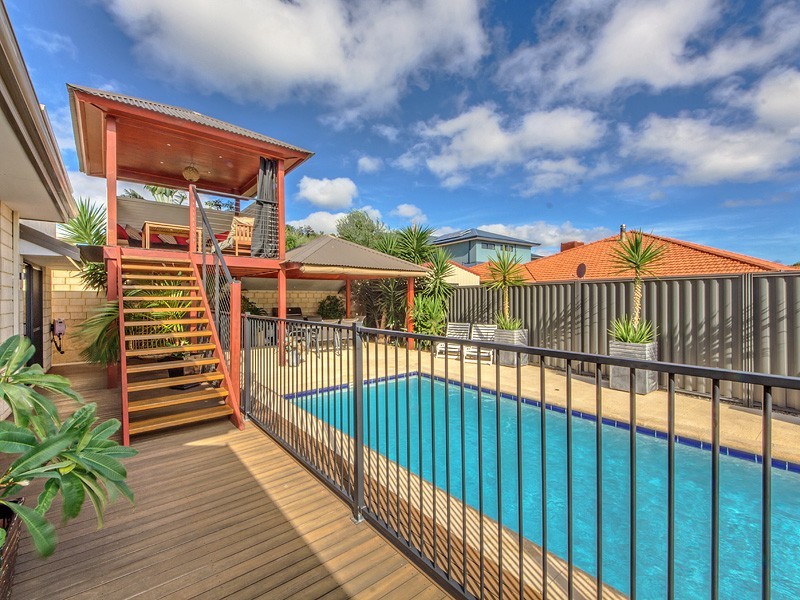 6 Frigate Way, PORT BOUVARD, Wannanup WA 6210