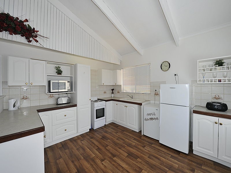 1 TEAL STREET, Falcon WA 6210