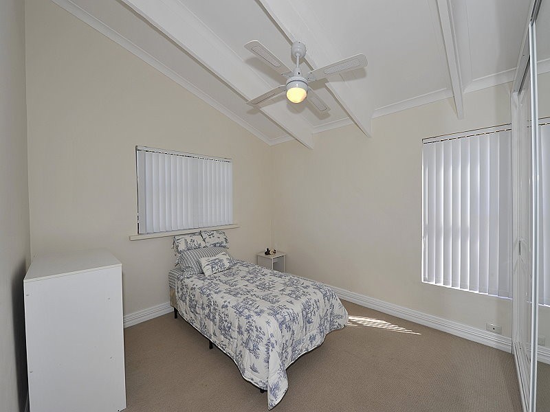 1 TEAL STREET, Falcon WA 6210