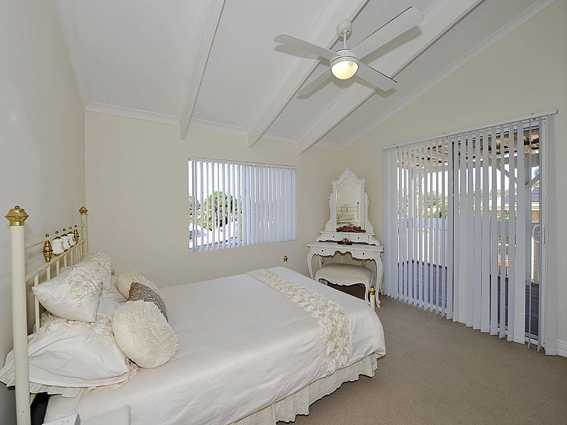 1 TEAL STREET, Falcon WA 6210