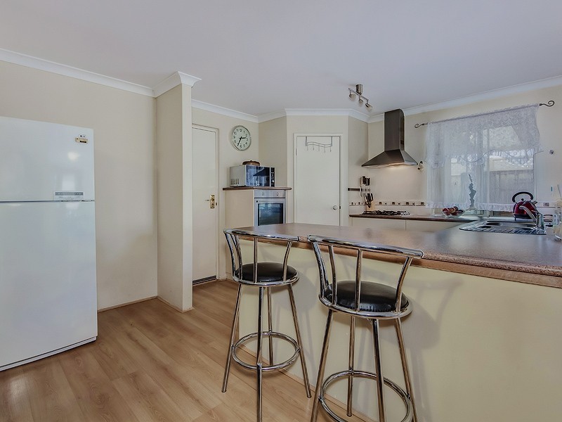 3 Nuchea Vista, Lakelands WA 6180