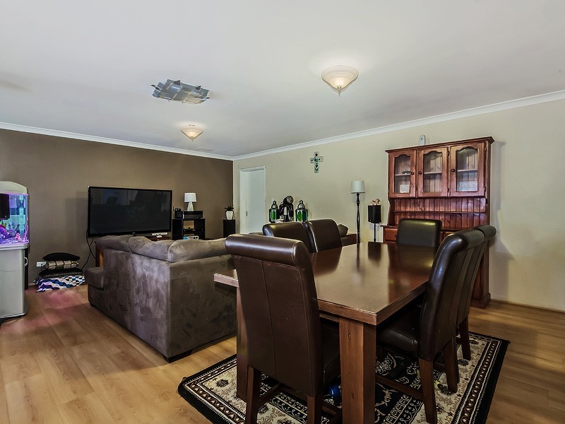 3 Nuchea Vista, Lakelands WA 6180