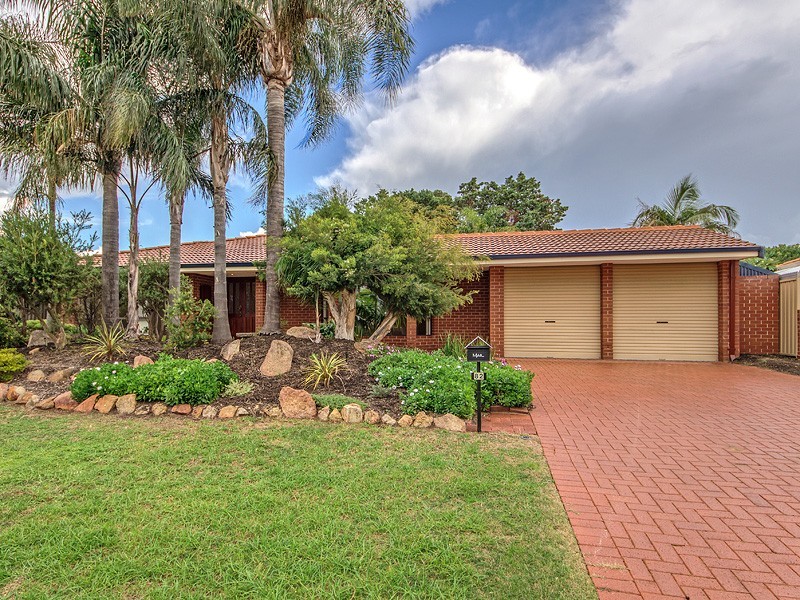 82 Mclarty Road, Halls Head WA 6210