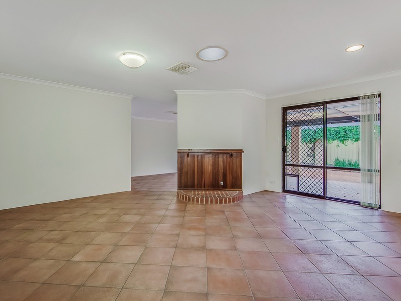 82 Mclarty Road, Halls Head WA 6210