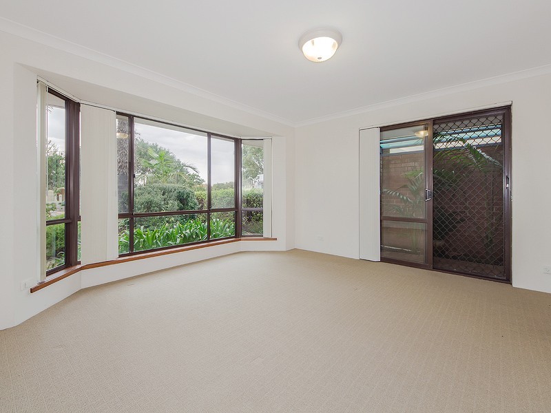 82 Mclarty Road, Halls Head WA 6210