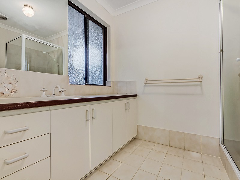 82 Mclarty Road, Halls Head WA 6210