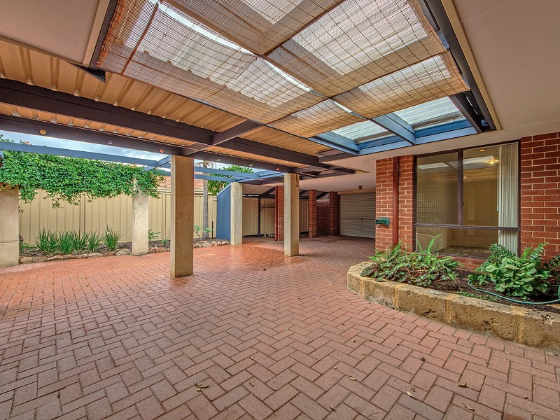 82 Mclarty Road, Halls Head WA 6210