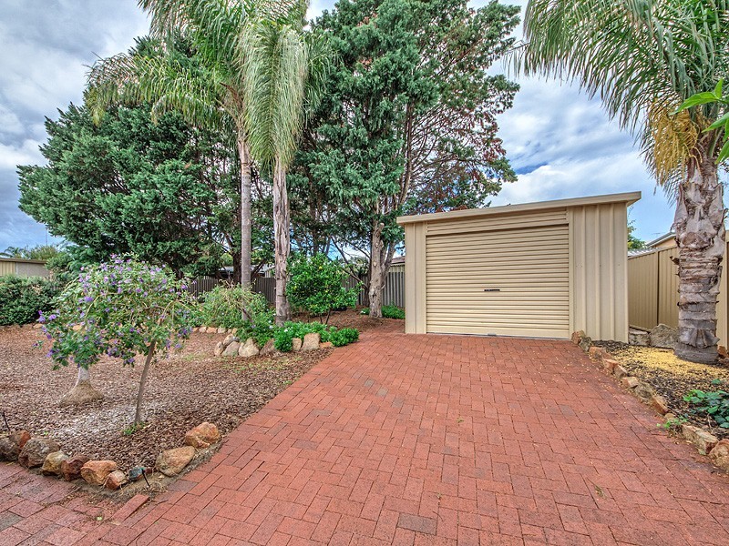 82 Mclarty Road, Halls Head WA 6210