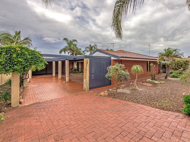 82 Mclarty Road, Halls Head WA 6210