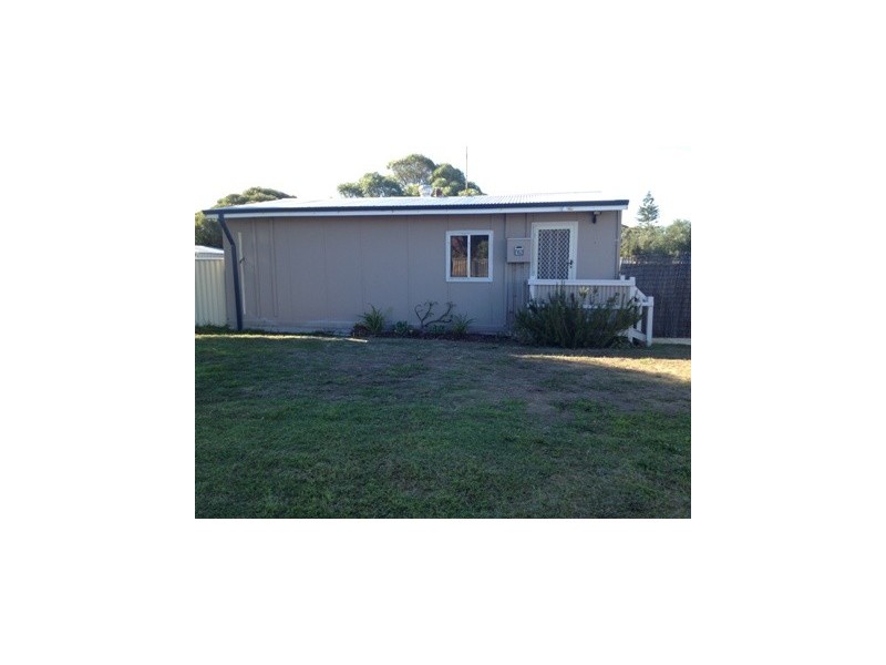 8b Parmelia Way, Madora Bay WA 6210