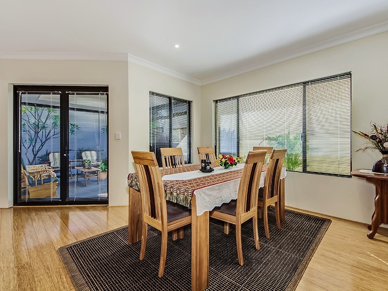 10 Sirrocco Drive, Erskine WA 6210