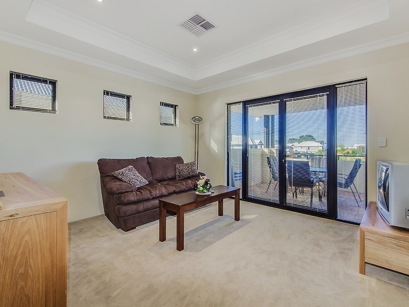 10 Sirrocco Drive, Erskine WA 6210