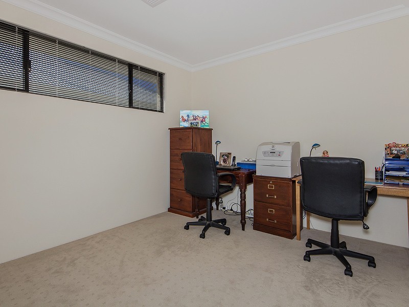 10 Sirrocco Drive, Erskine WA 6210