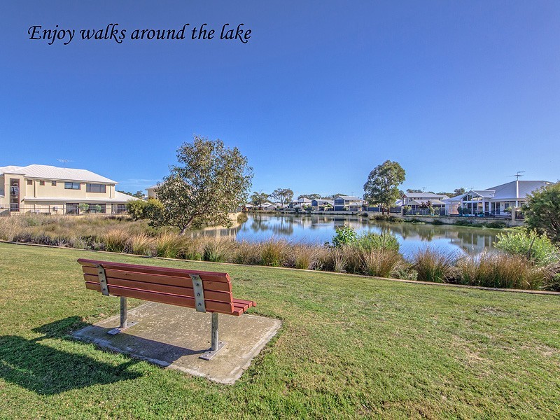 10 Sirrocco Drive, Erskine WA 6210