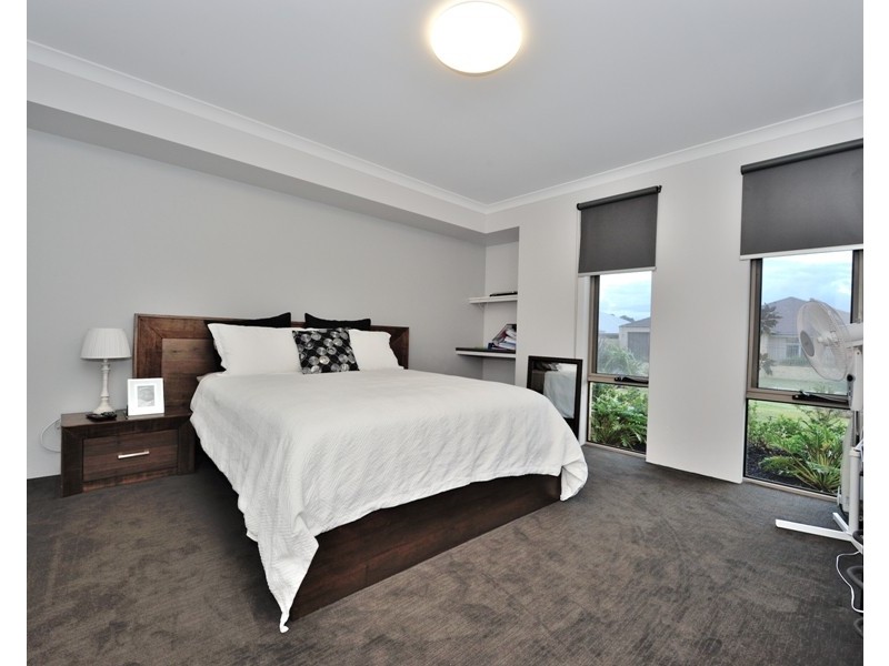 7 Varia Way, Halls Head WA 6210