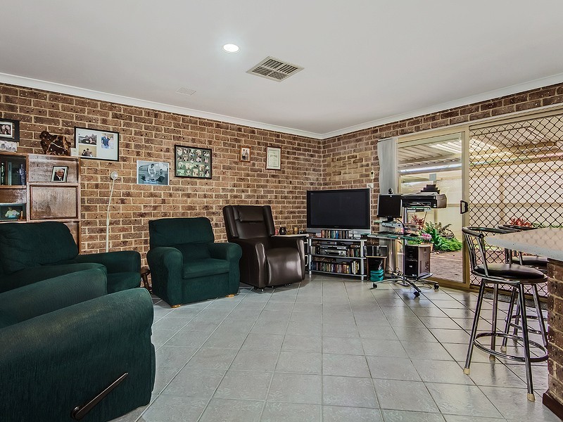 3 RAVENDALE DRIVE, Dudley Park WA 6210